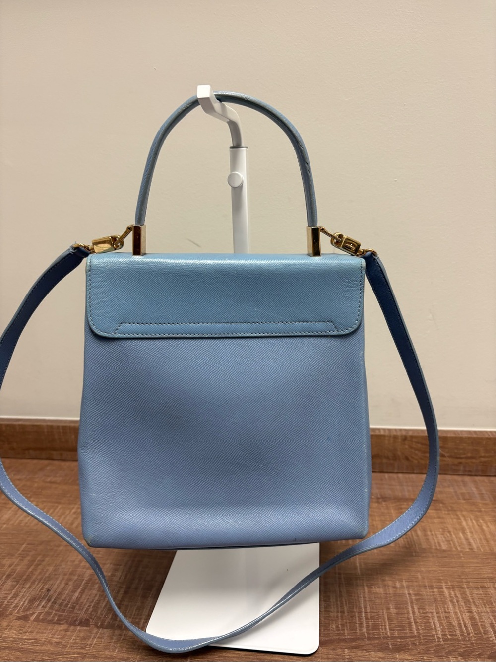 Salvatore Ferragamo Gancini Saffiano leather Top-Handle Shoulder bag with COA - Picture 2 of 10